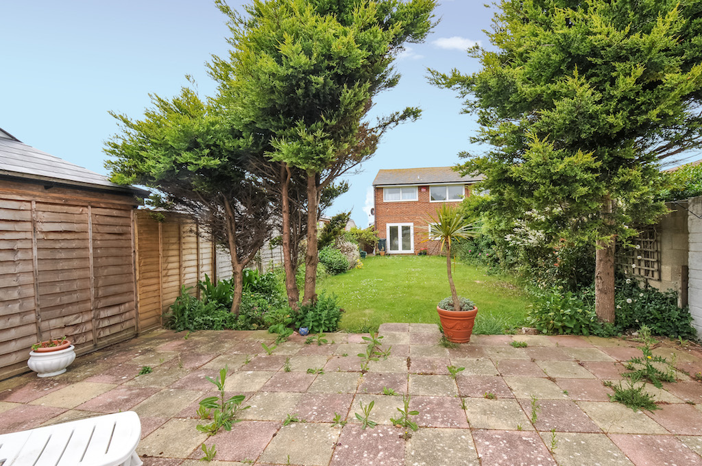 Property for Sale, Bracklesham Bay Fairview Baileys Estate Agent
